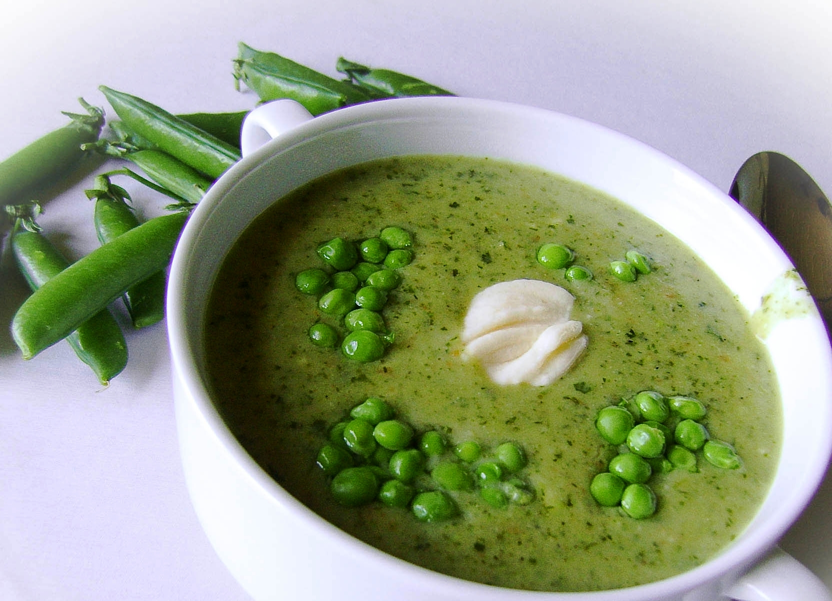 Гороховый суп из зеленого горошка