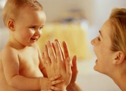 9-mesečni razvoj otrok, ki bi moral biti sposoben