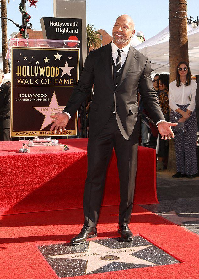 Дуэйн Джонсон получил звезду на голливудской «Аллее славы»