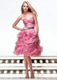 Аксесоари за розова рокля 8