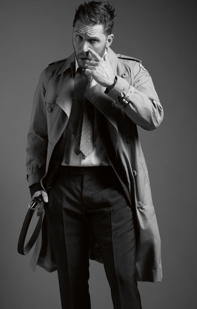 Британский актер Том Харди стал героем праздничного номера мужского глянца 