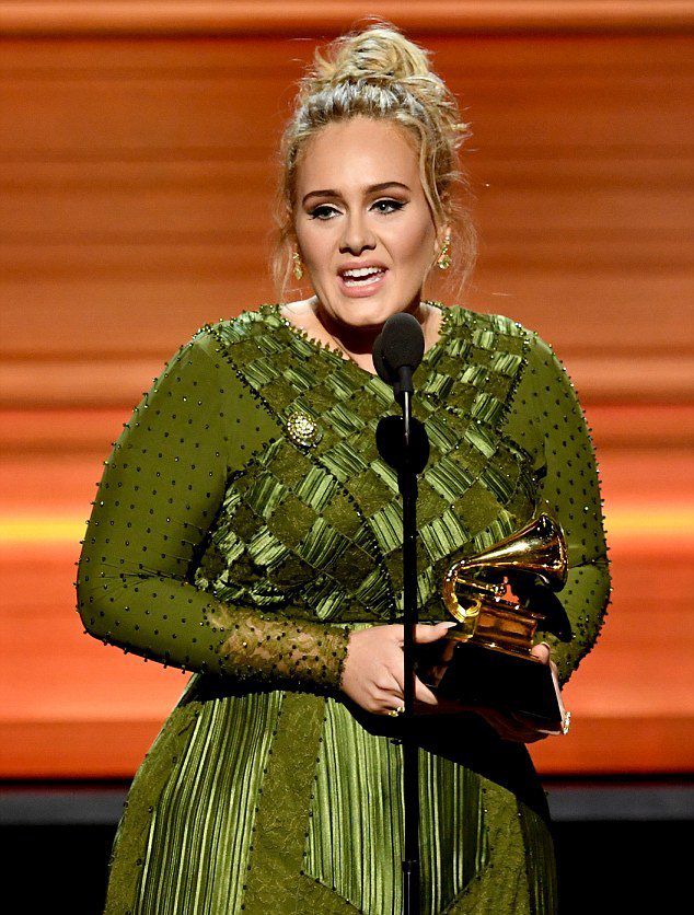 Adele na stopnji Grammy