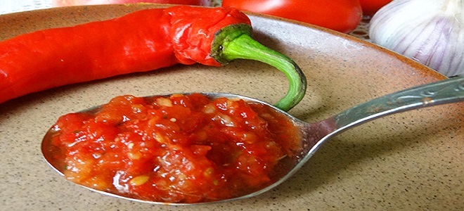 Spicy Adzhika od tikvica