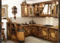 Starý kuchyňský nábytek 3