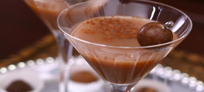 czekoladowy koktajl alkoholowy w domu