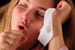 znaki alergijskega kašlja pri odraslih