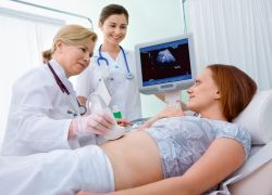 Norma plodové tekutiny během těhotenství