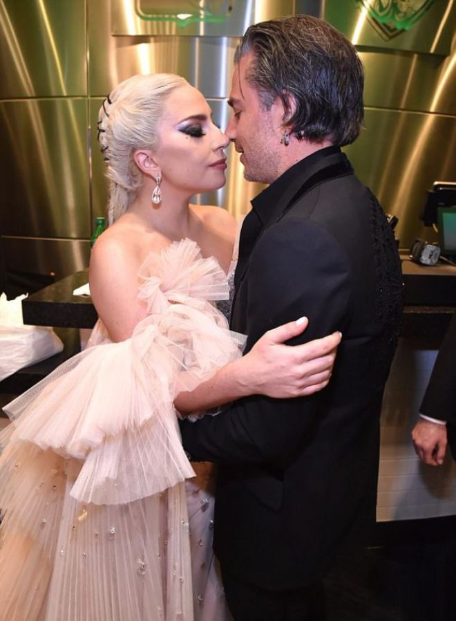 Леди Гага с женихом