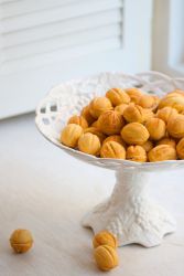 Klasický recept na ořechy s kondenzovaným mlékem a majonézou