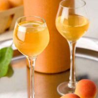 Víno z meruňkové šťávy doma