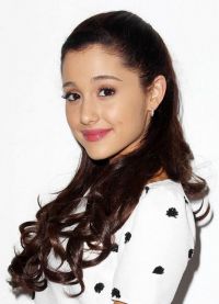 Ariana Grande bez makijażu 4