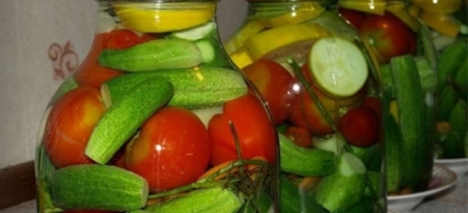 Асортирани за зимата от зеленчуци без стерилизация