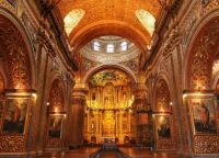 Достопримечательности Эквадора церковь Ла Иглесия-де-ла-Компанья-де-Хесус