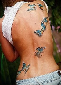 женски татуировки на гърба 7