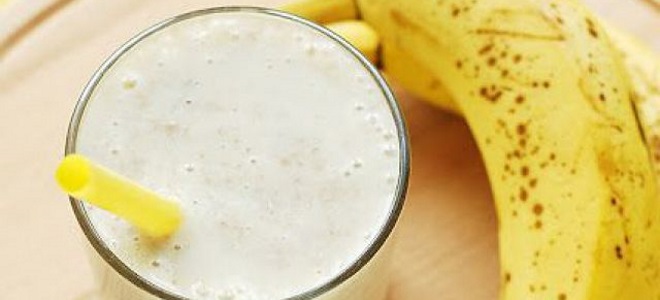 Milkshake z bananem i lodami