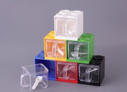 plastične kozarce za proizvode v razsutem stanju