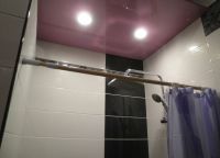 завеса пръчка в банята 11