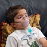 inhalacja za pomocą szczekania nebulizatora na kaszel