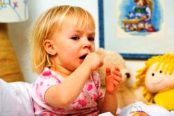 лаеща кашлица при лечение на деца