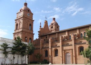 Боковой фасад базилики