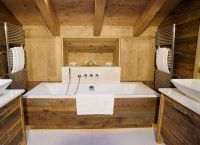 Łazienka w drewnianym domku6