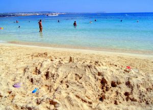 Макранисос Бич - чистейший песок и прозрачная вода