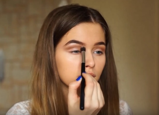 jak udělat krásný makeup doma 11