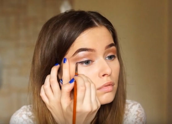 jak udělat krásný makeup doma 12