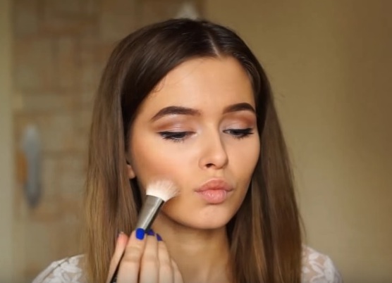 jak udělat krásný makeup doma 15