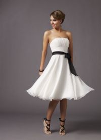 bílé krásné šaty 8