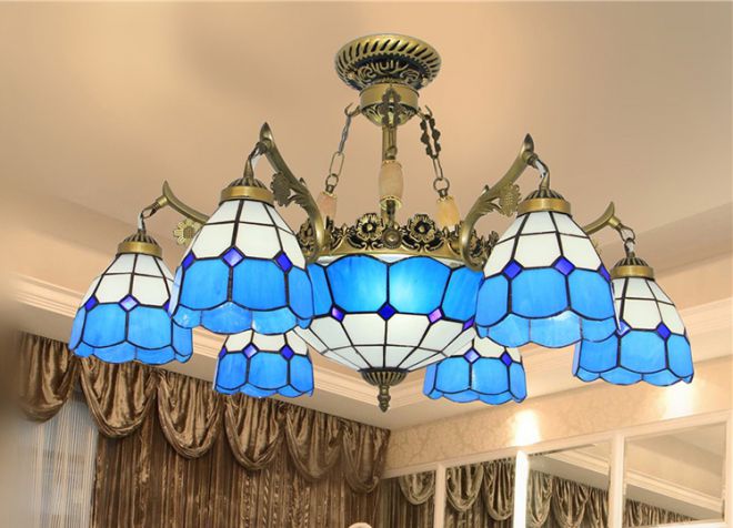 Krásné lustry pro ložnici v secesním stylu