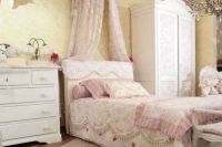 Biała sypialnia z litego drewna 1