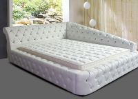 Sypialnia ze skórzanym łóżkiem -1