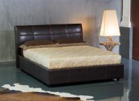 Sypialnia ze skórzanym łóżkiem -2