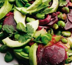 cikla i avokado salata