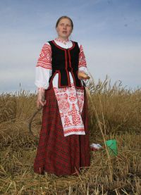 Beloruski ljudski kostum 6