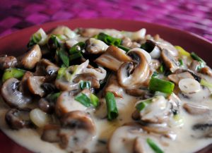 Блюдо с грибами