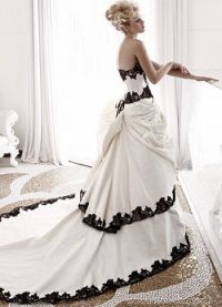 Черна и бяла сватбена рокля 4