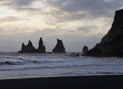 черен плаж Исландия снимка 3