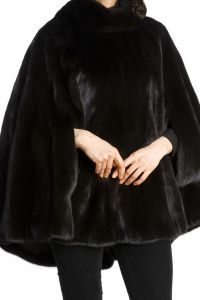 Černý norkový plášť 7