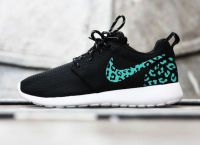 Črni patike Nike4