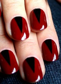 Czarny z czerwonym manicure7