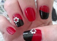 Czarny z czerwonym manicure15