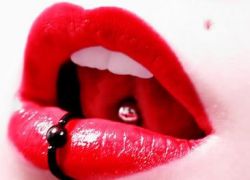piercing výzdoba jazyka