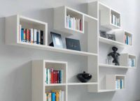 Police za knjige na zidu1
