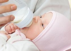 как да изберете бутилка за новородено