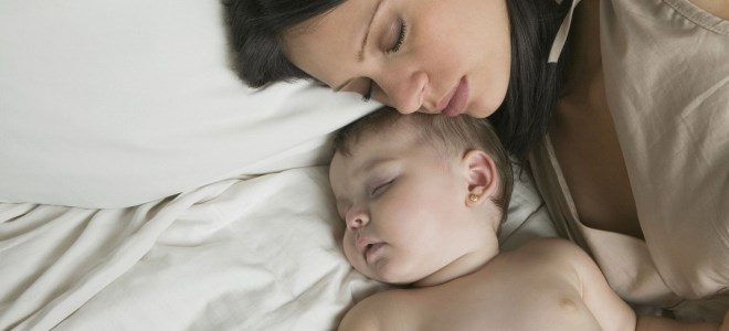 prsní pečeť během kojení