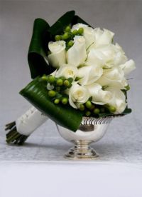 svatební kytice z bílých růží 1
