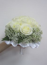 svatební kytice z bílých růží 3