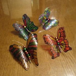 motýli z plastových lahví 25